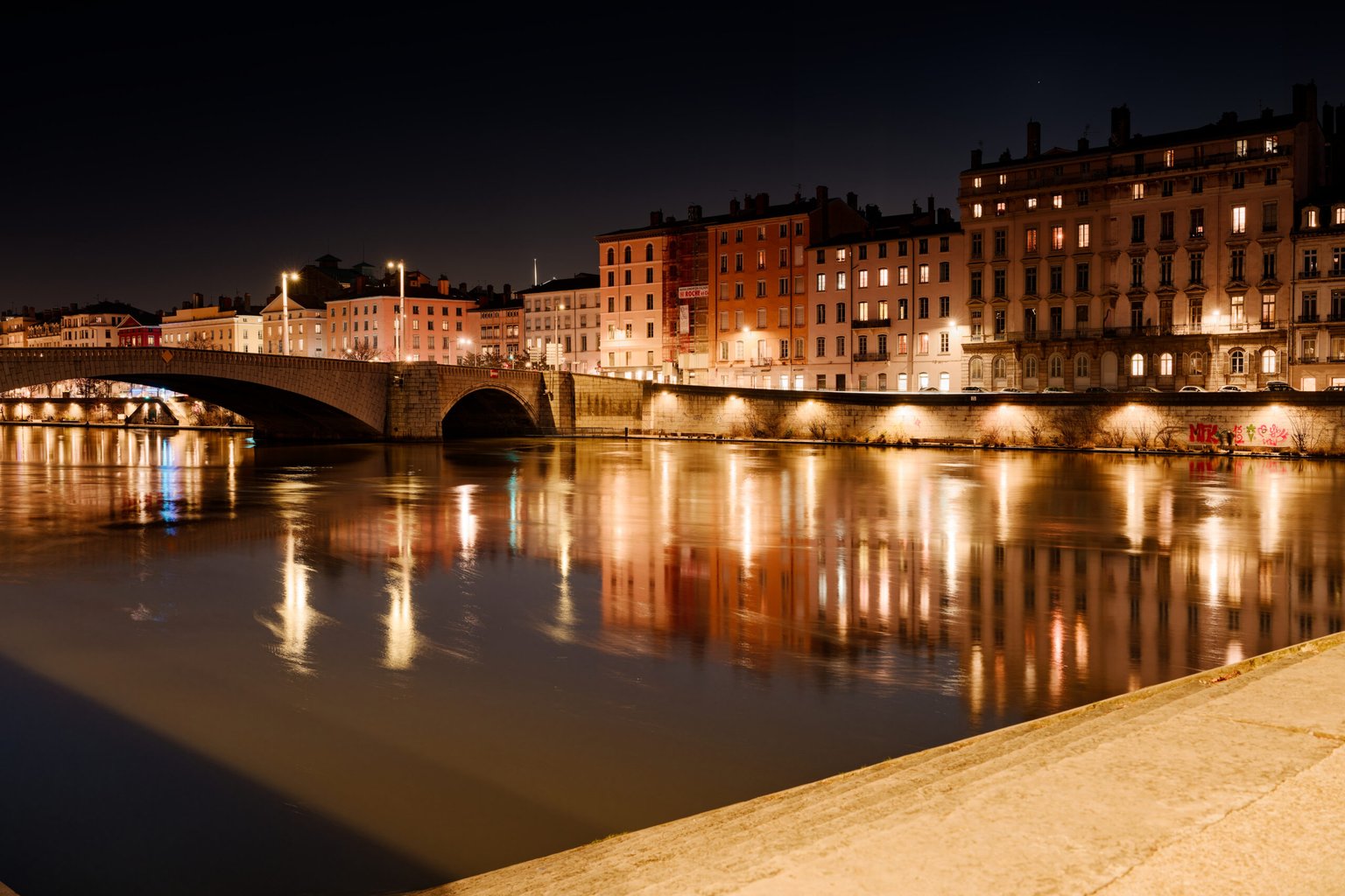 Appareil : X-T5 Focale : 23mm Ouverture : f/4 Vitesse : 5sec ISO : ISO-125